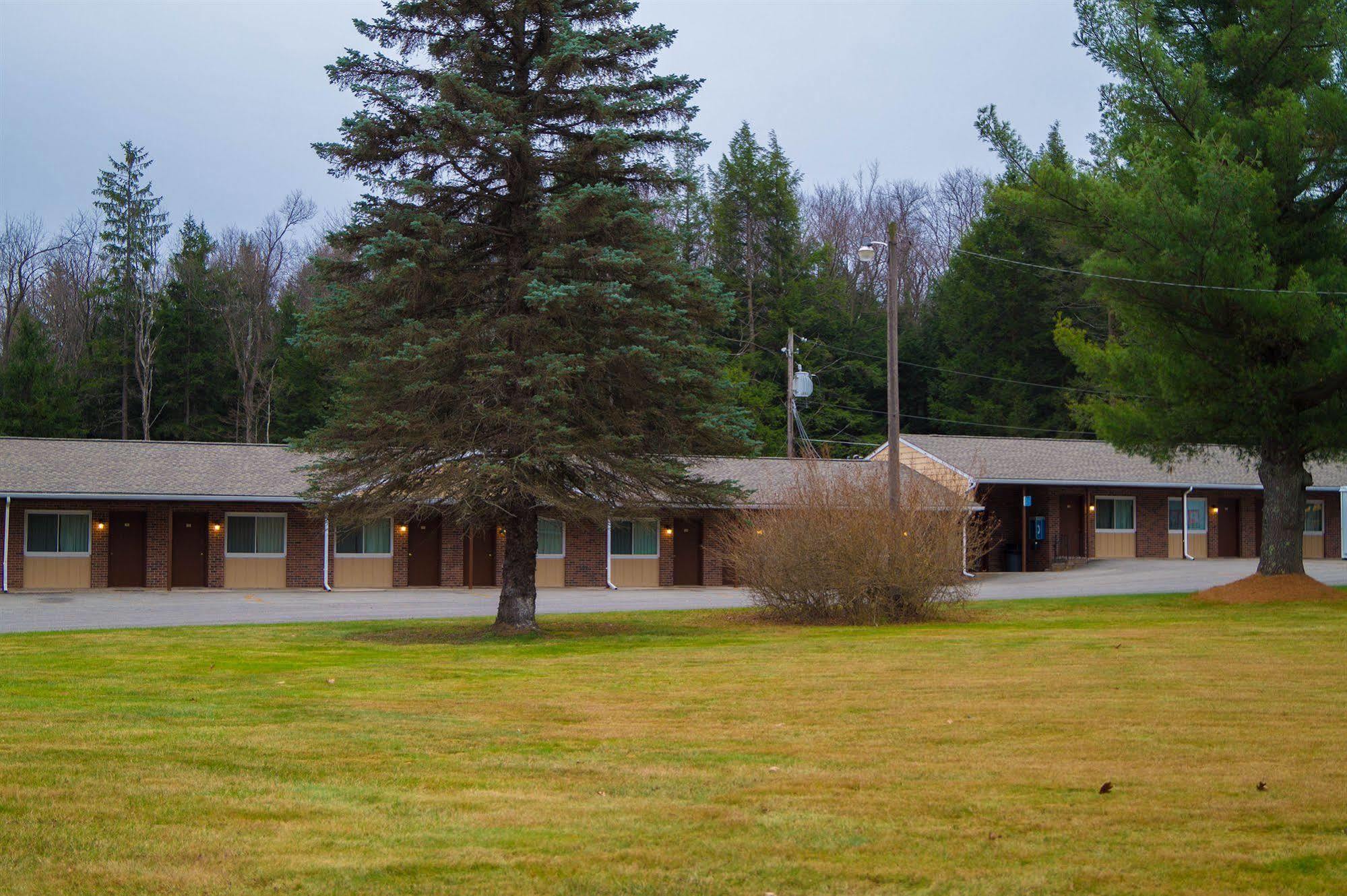 Sullivan Trail Inn & Suites Pocono Lake Exteriér fotografie
